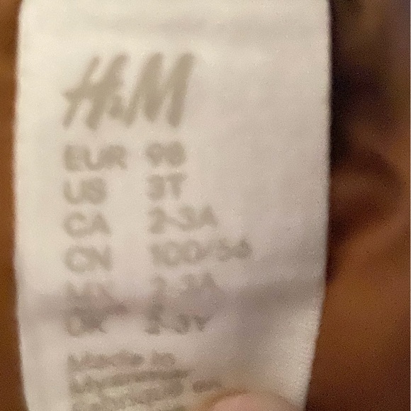 Blue and camel hooded puffer vest size 2-3 years. - Picture 3 of 3